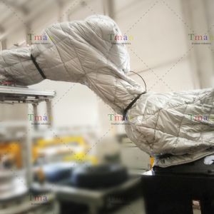 KUKA庫卡KR210R2700恒溫加熱防護服 TKR210C05