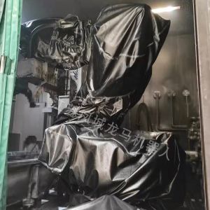 堿性環境下搬運機器人防護服的功能作用