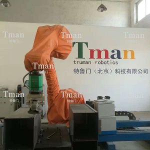 電池殼焊疤自動打磨機器人工作站