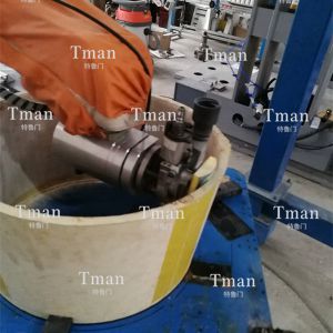 防熱套內壁自動打磨機器人工作站