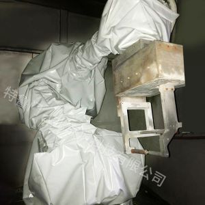 清洗環境下工業機器人必不可少的防水防護服